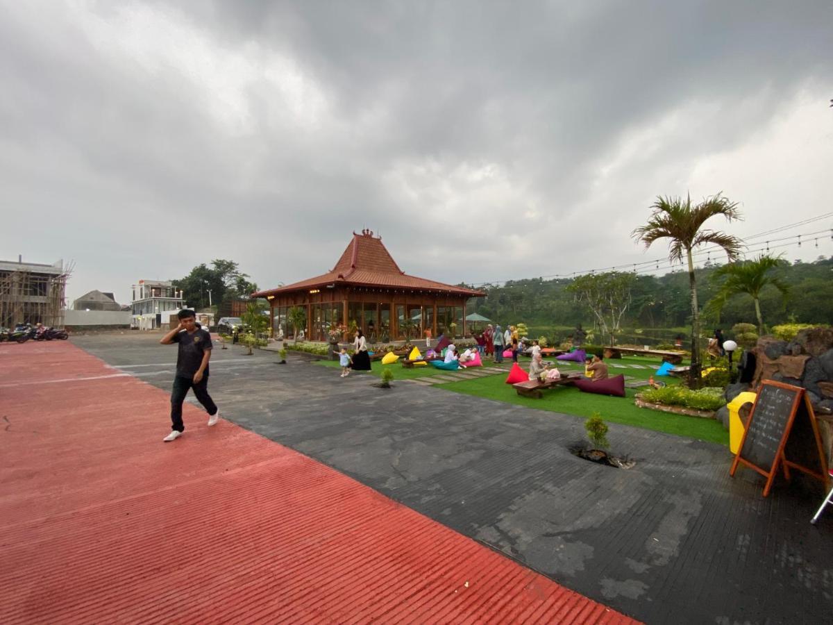 Resort & Resto Talaga Sundayana Субанг Екстериор снимка